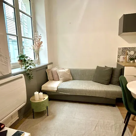 Au Coeur De - Idealement Situé Confort Avec Separée * Nantes